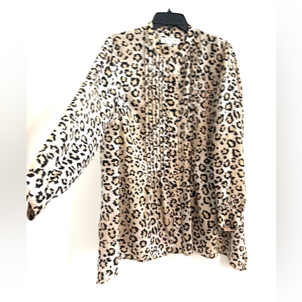 Jones New York Size L Beautiful Animal Print Blouse‎